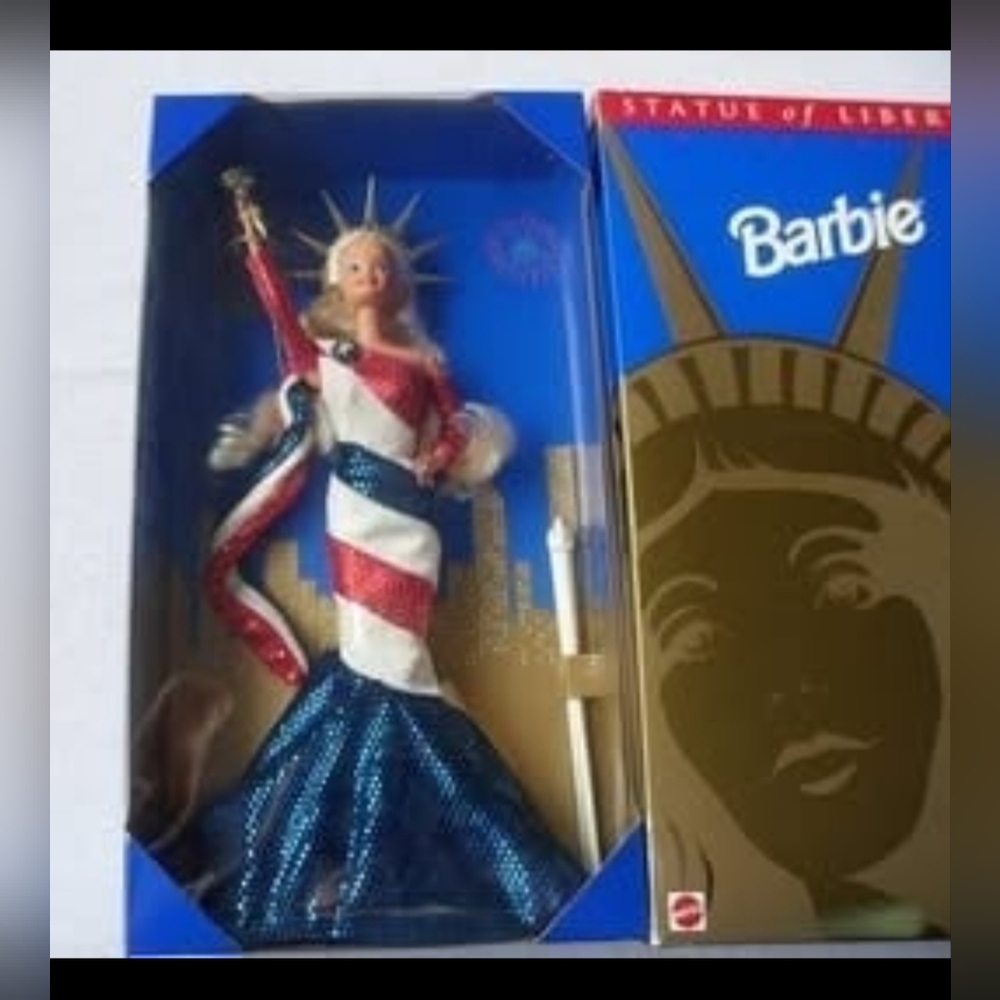 Barbie Statue of Liberty Doll FAO Exclusive NRFB